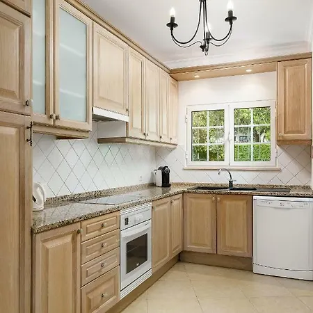 Villa Exclusive Toulouse With Pool In Falesia Algarve *