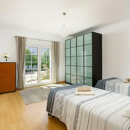 Exclusive Toulouse With Pool In Falesia Algarve Villa Albufeira