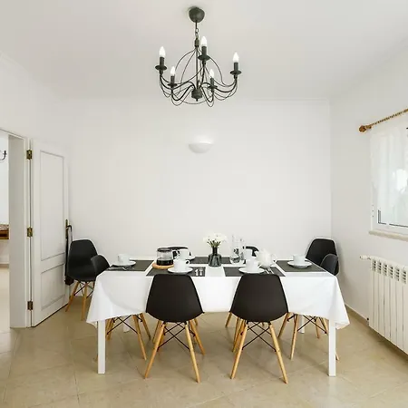 Exclusive Toulouse With Pool In Falesia Algarve