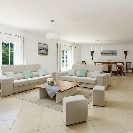 Exclusive Toulouse With Pool In Falesia Algarve Villa