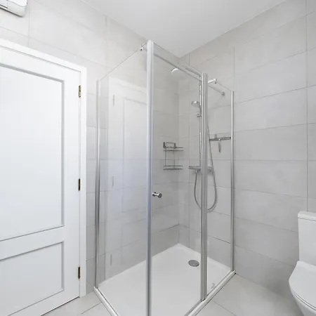Exclusive Toulouse With Pool In Falesia Algarve Βίλα